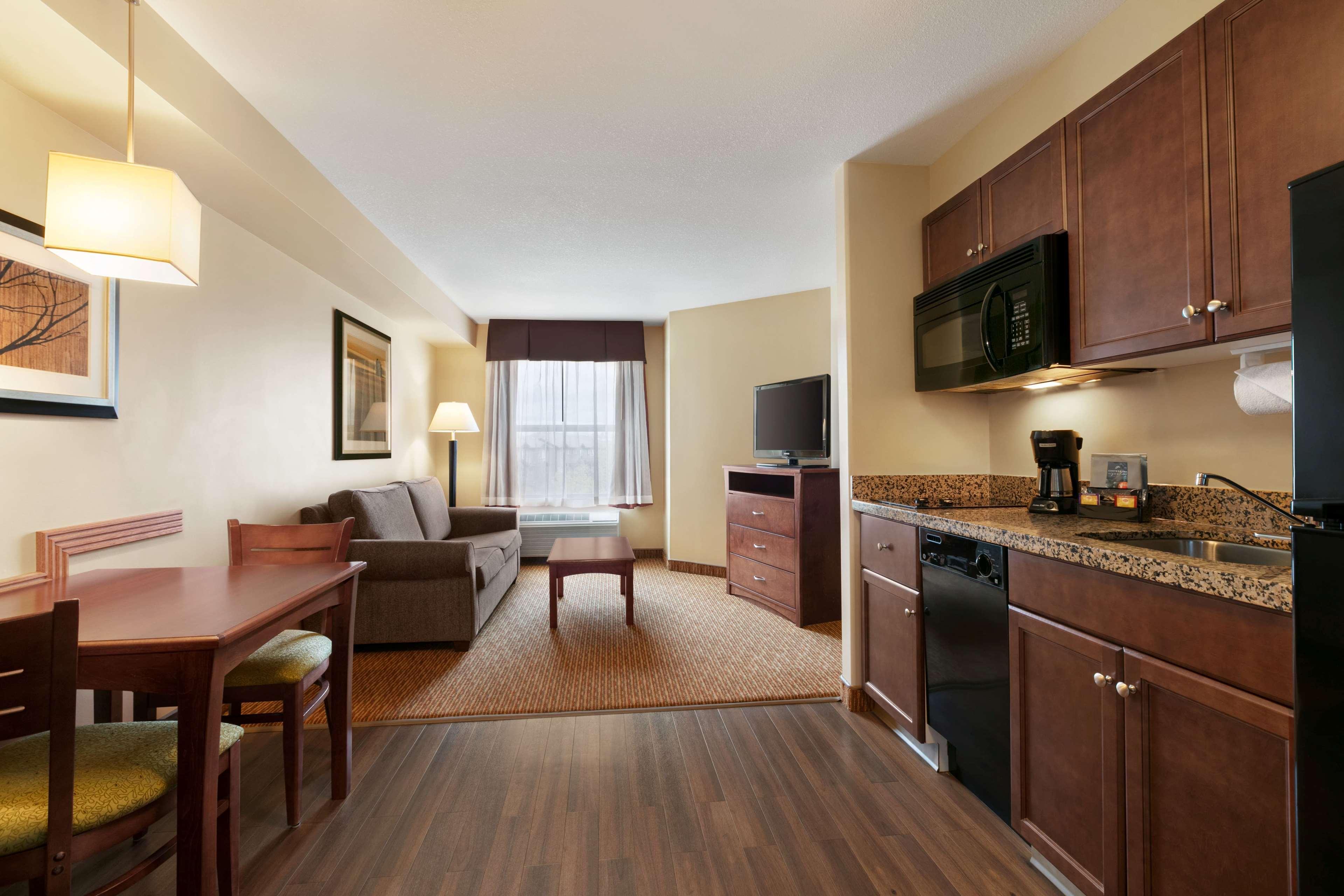 Days Inn & Suites By Wyndham Sherwood Park Edmonton Extérieur photo
