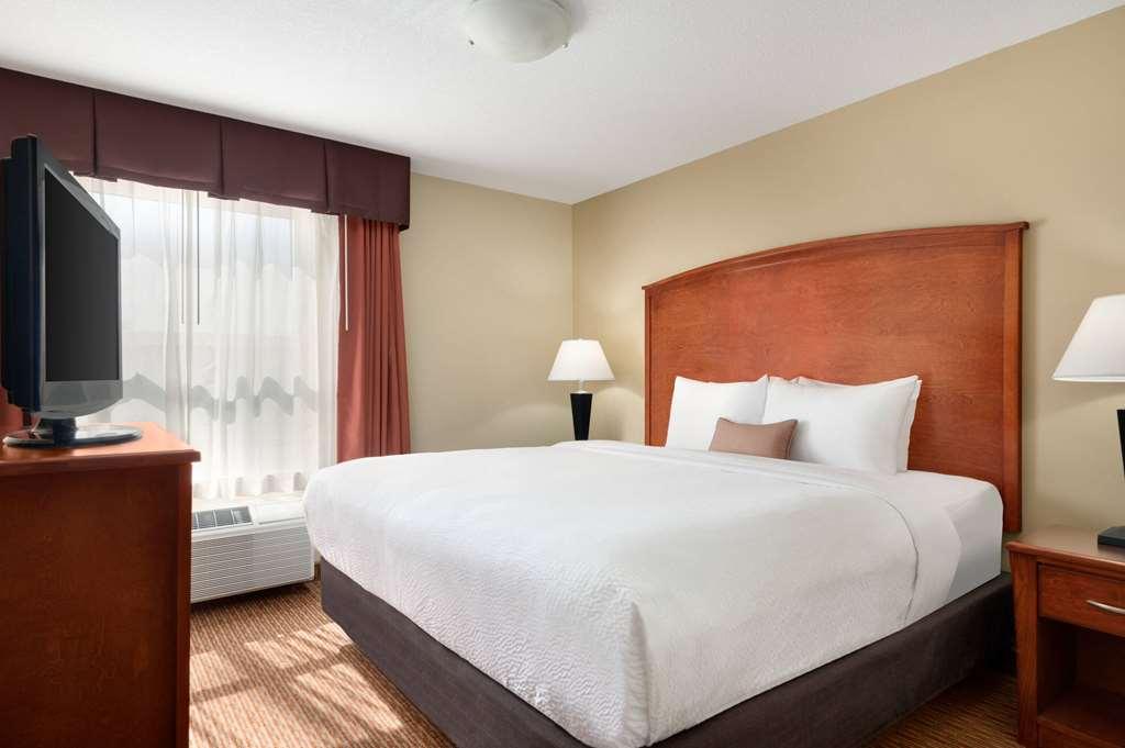 Days Inn & Suites By Wyndham Sherwood Park Edmonton Chambre photo