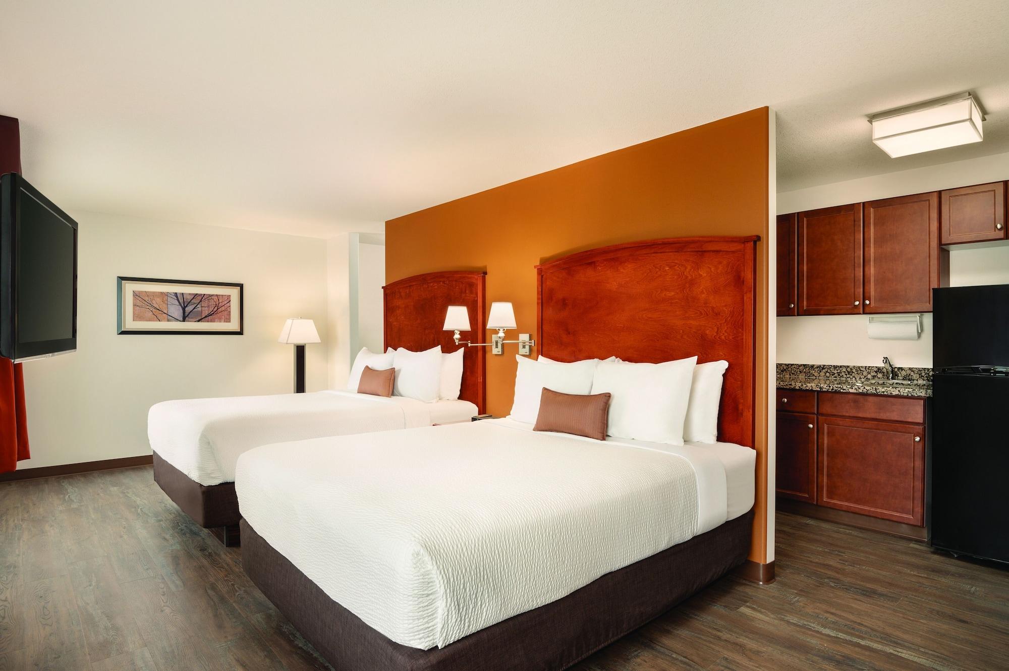 Days Inn & Suites By Wyndham Sherwood Park Edmonton Extérieur photo