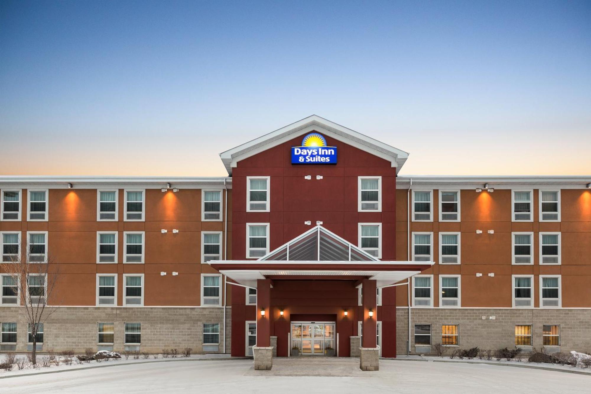 Days Inn & Suites By Wyndham Sherwood Park Edmonton Extérieur photo