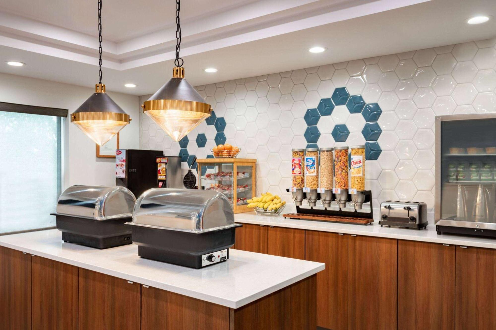 Days Inn & Suites By Wyndham Sherwood Park Edmonton Extérieur photo