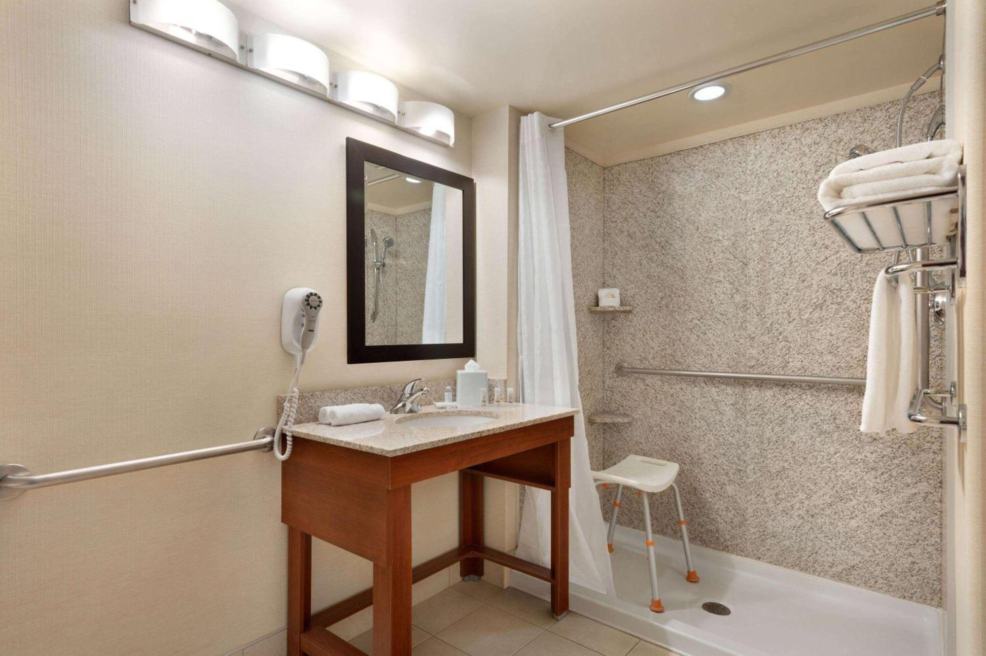 Days Inn & Suites By Wyndham Sherwood Park Edmonton Extérieur photo
