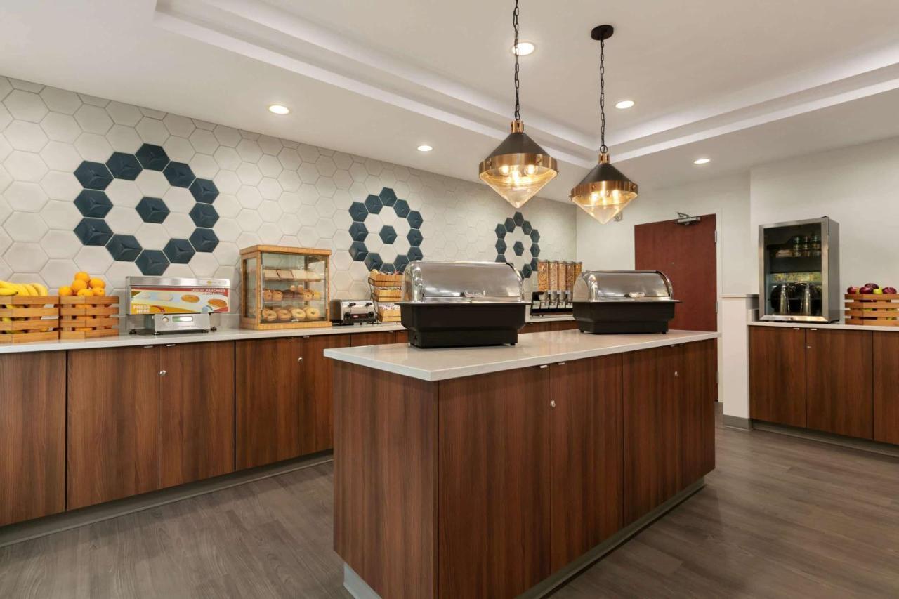 Days Inn & Suites By Wyndham Sherwood Park Edmonton Extérieur photo