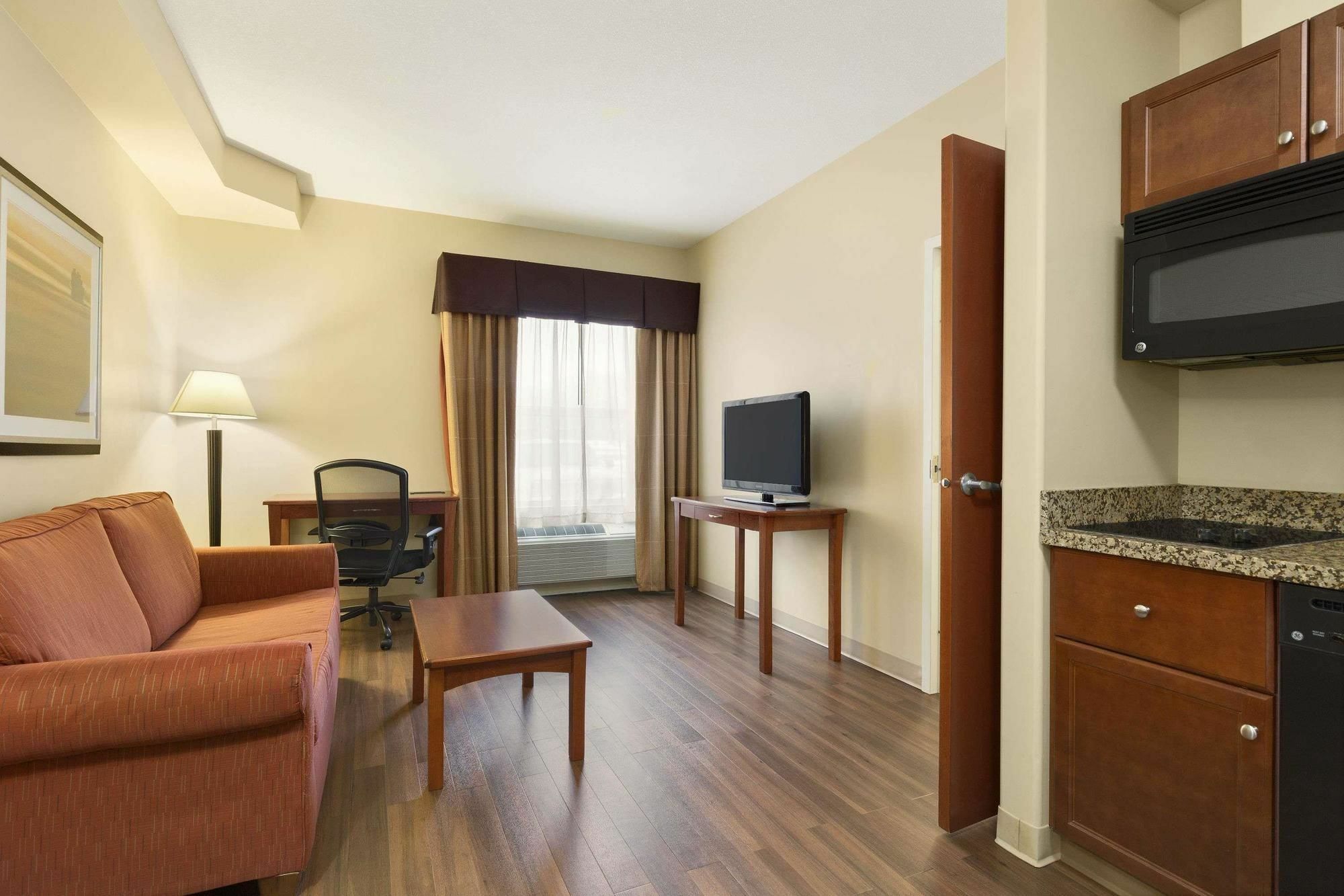 Days Inn & Suites By Wyndham Sherwood Park Edmonton Extérieur photo