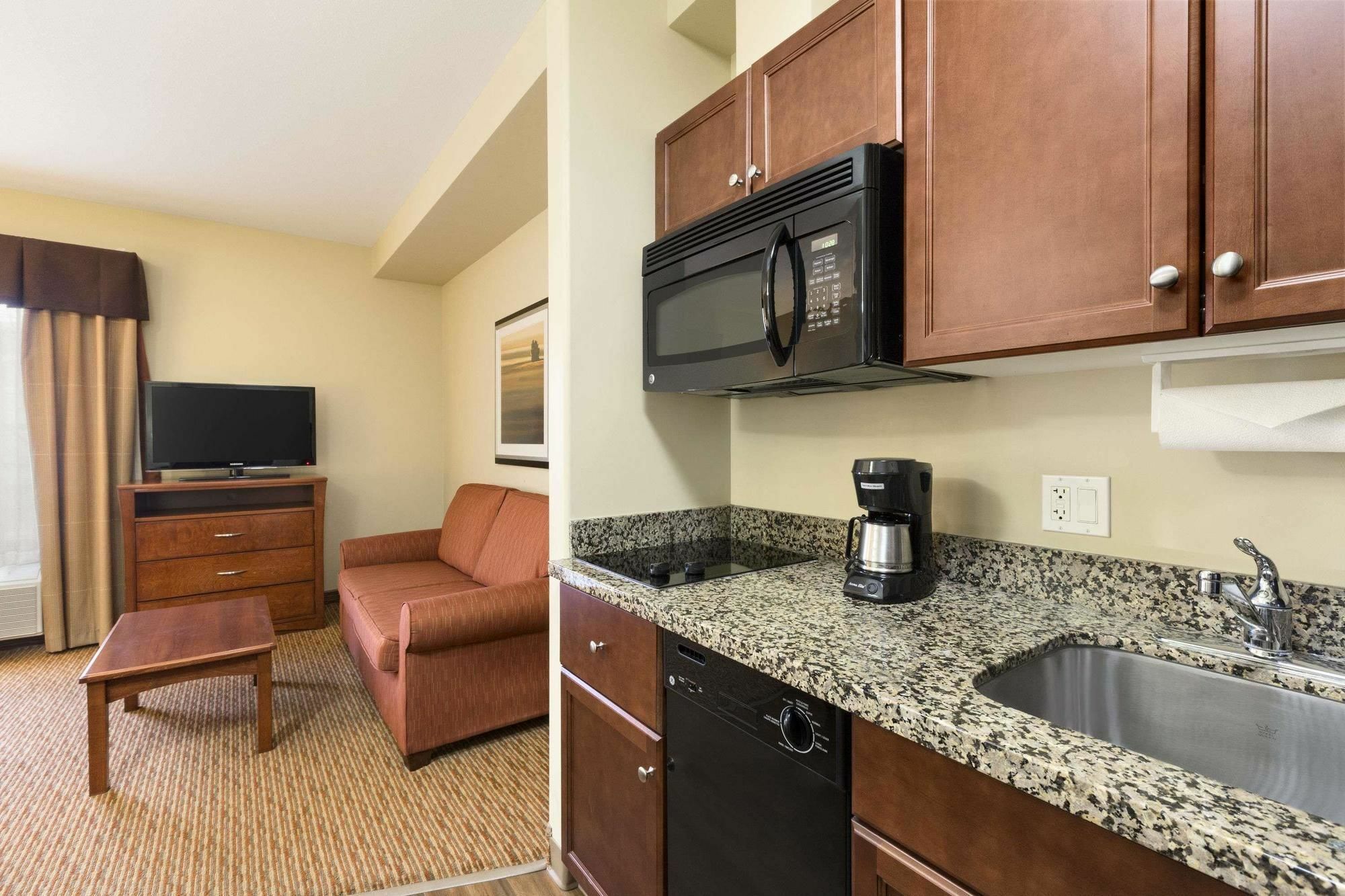 Days Inn & Suites By Wyndham Sherwood Park Edmonton Extérieur photo