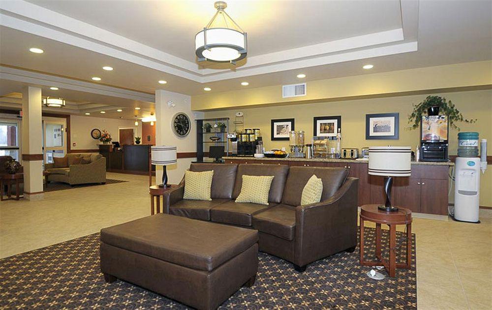 Days Inn & Suites By Wyndham Sherwood Park Edmonton Extérieur photo